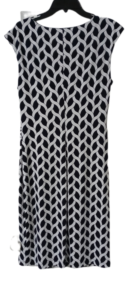 NWT-Gorgeous Woven Pattern Dress